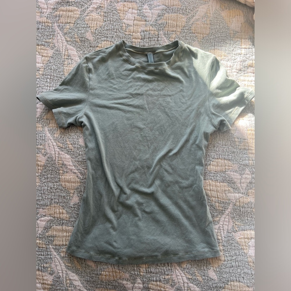 Skims Tee